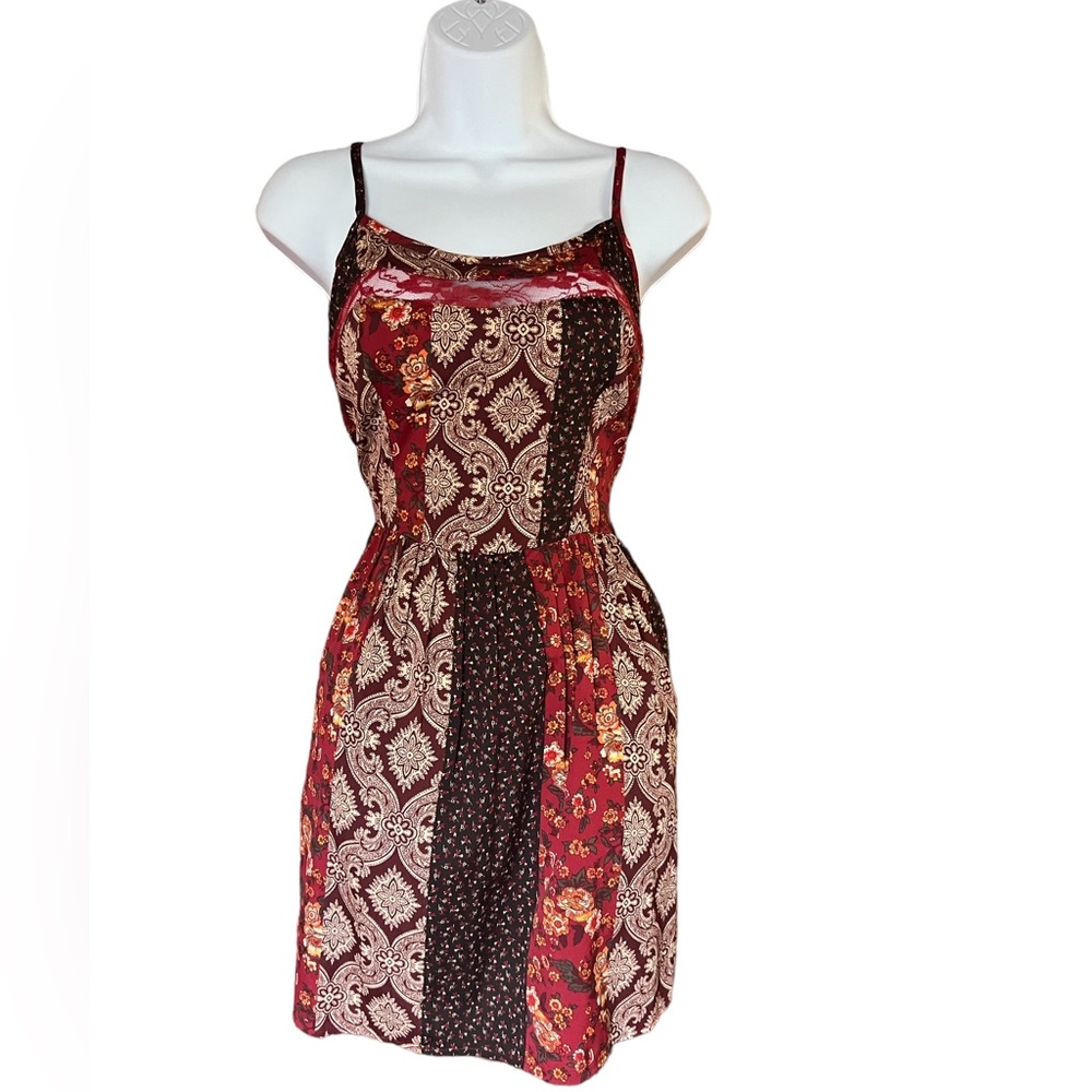 American Rag silky summer knee length maroon dress with lace panel M